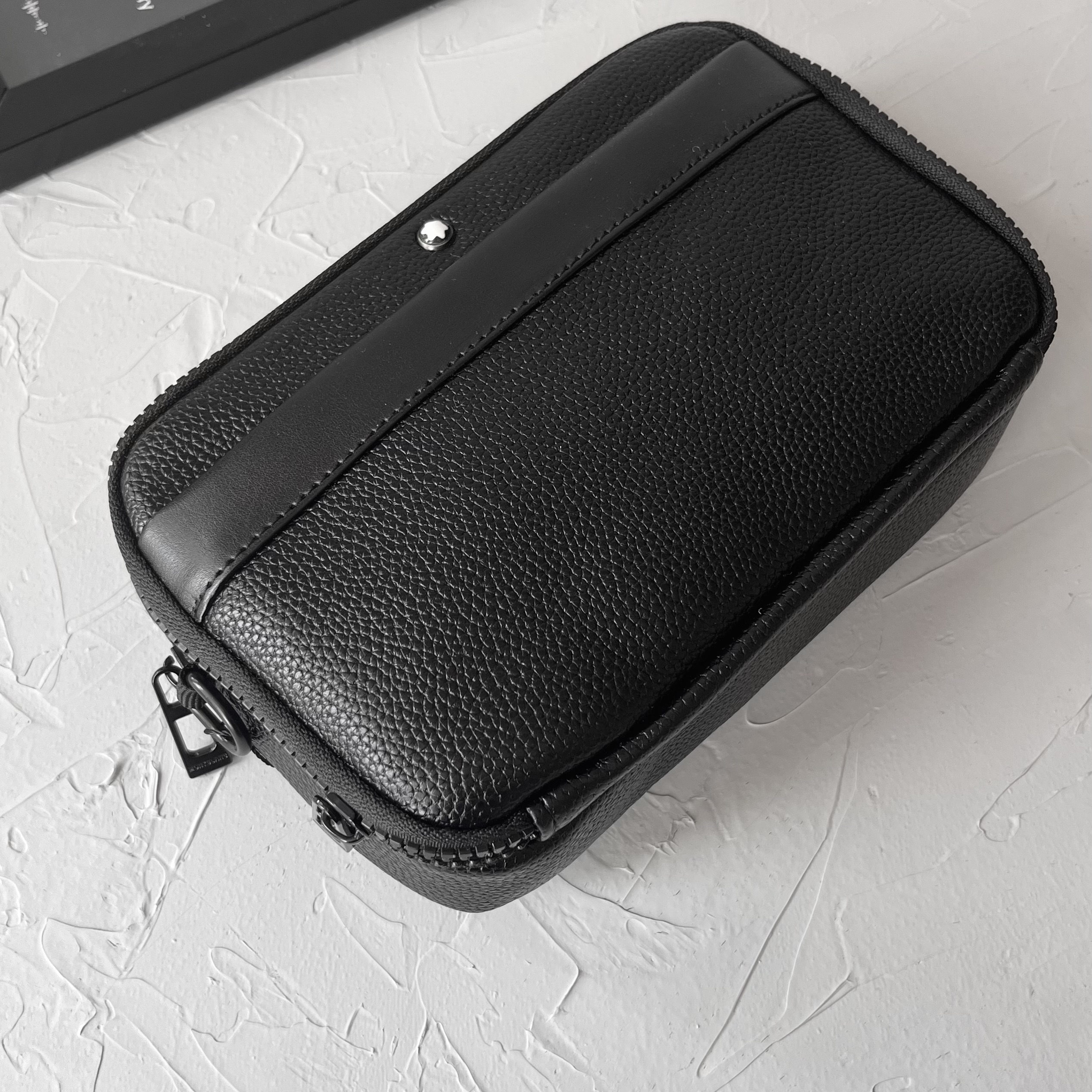 کیف دستی دوشی مونت بلانک m31
