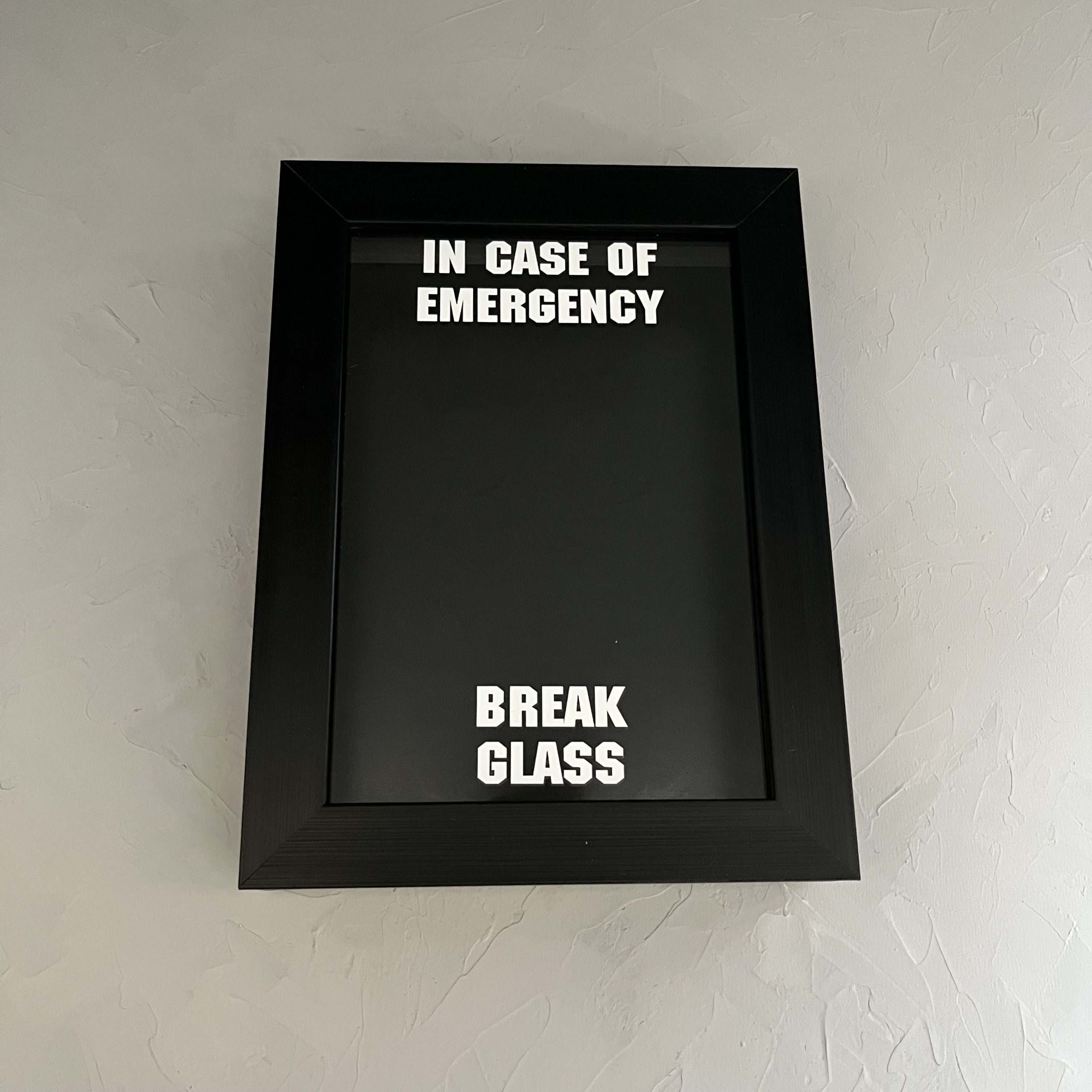 تابلو سه بعدی(EMERGENCY BOX)